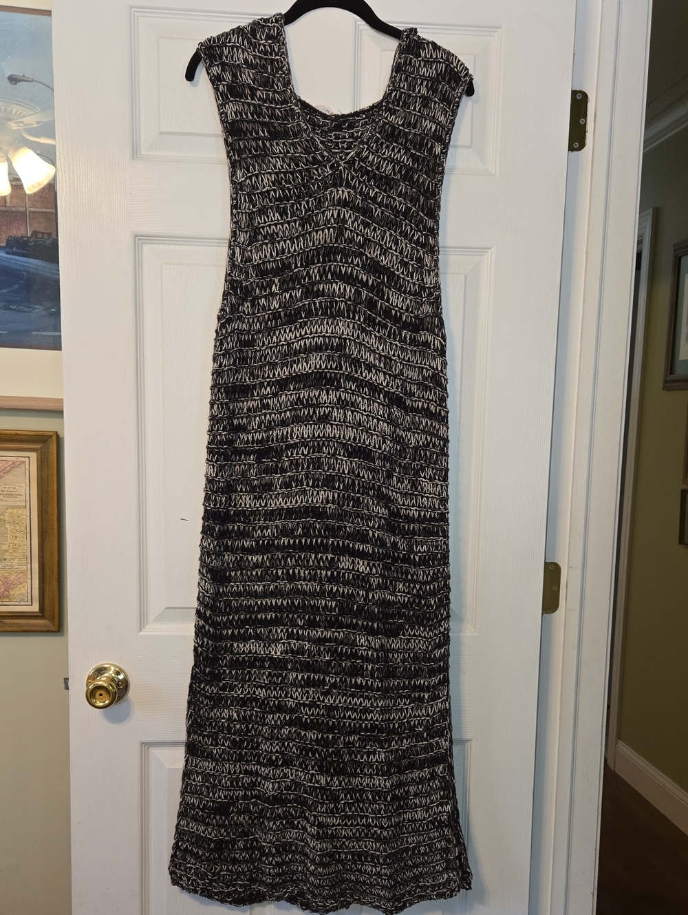 Sleeveless Black & White Patterned Maxi Dress